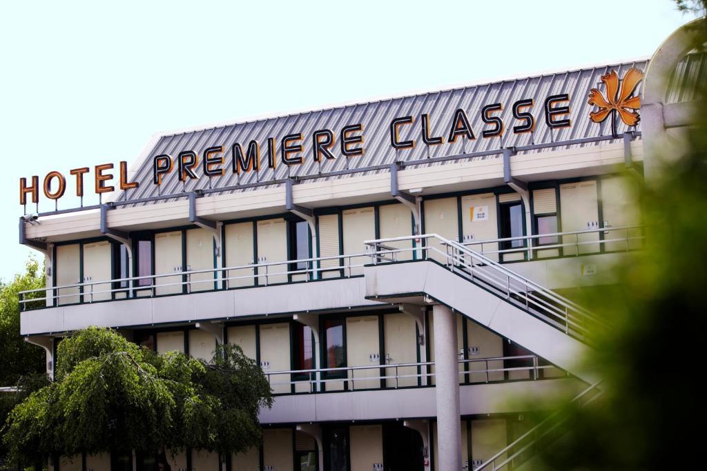 Premiere Classe Roanne Perreux Esterno foto